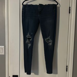 American eagle distressed skinny jeans. Size 14 regular.